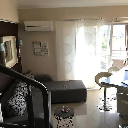 Apartment Loft Mit Blick Auf Pula