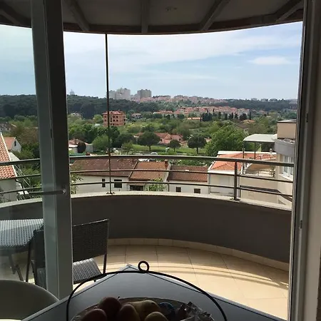 Loft Mit Blick Auf Pula